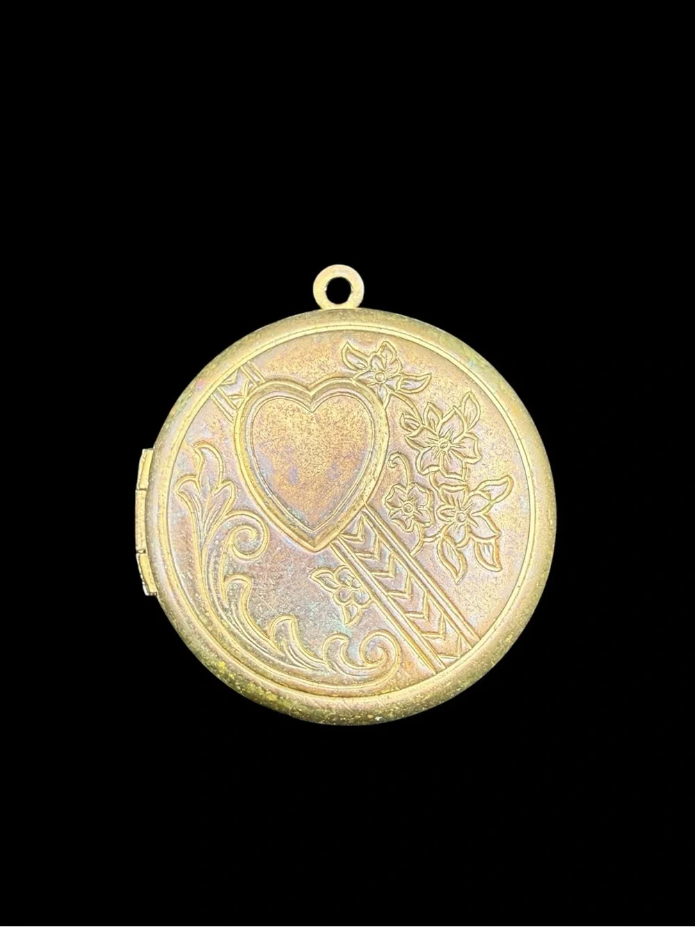 Vintage Round Cutout Locket Pendant Gold-tone - Picture 1 of 6